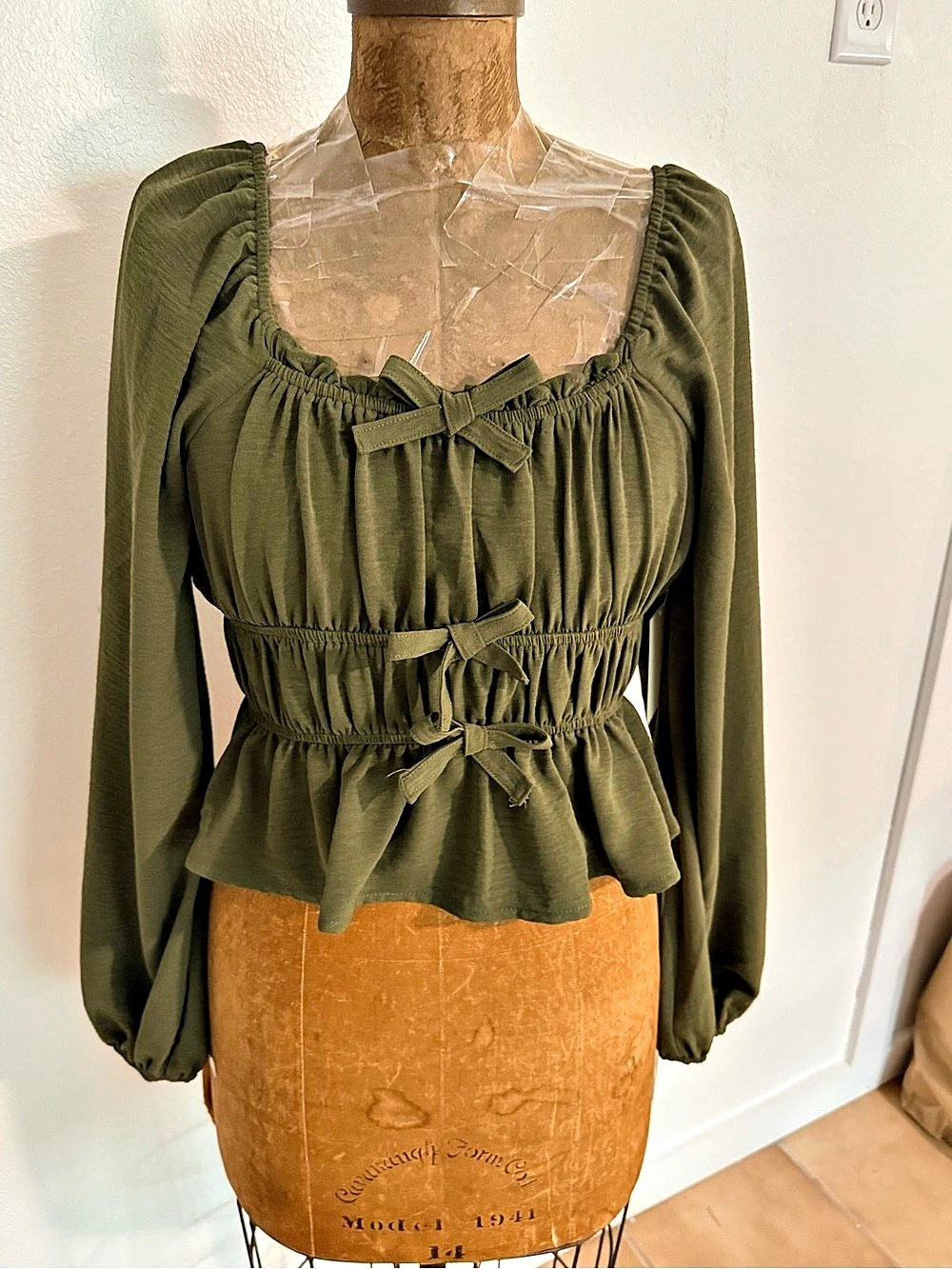 NWT Pie In The Sky Women's Olive Ruched Tie-Front Blouse Size L